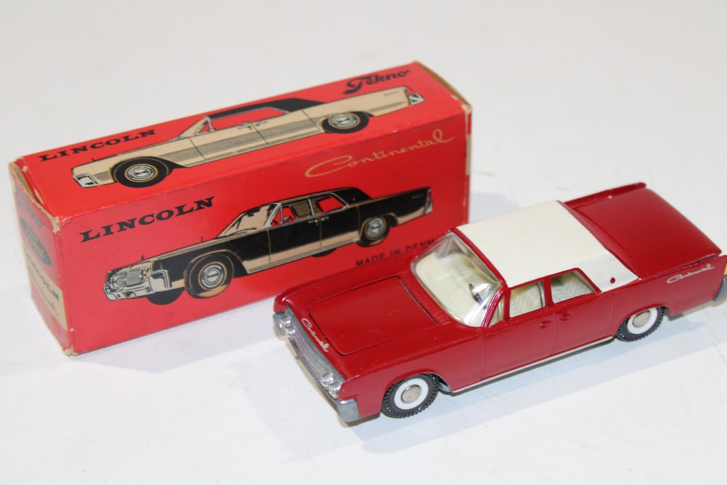 LINCOLN CONTINENTAL ROUGE 1965 TEKNO 1/43°