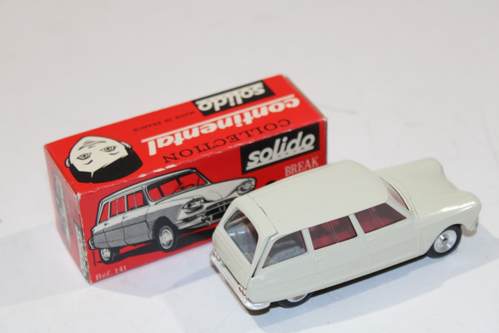 CITROEN AMI 6 BREAK BEIGE 1961 SOLIDO 1/43°