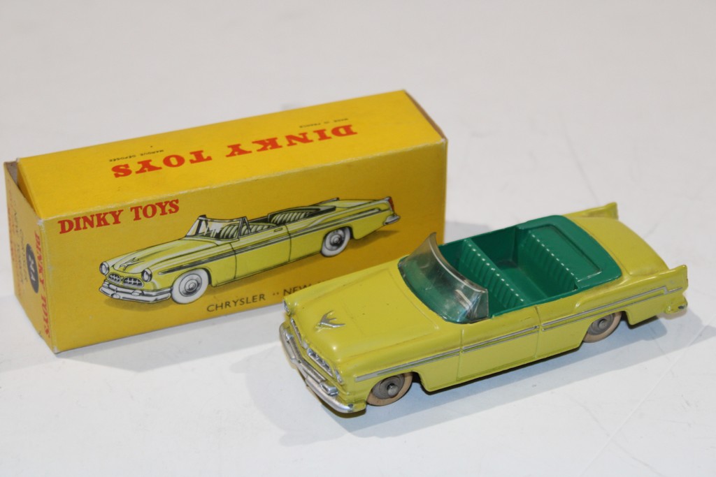 CHRYSLER "NEW YORKER" JAUNE 1955 DINKY TOYS 1/43°