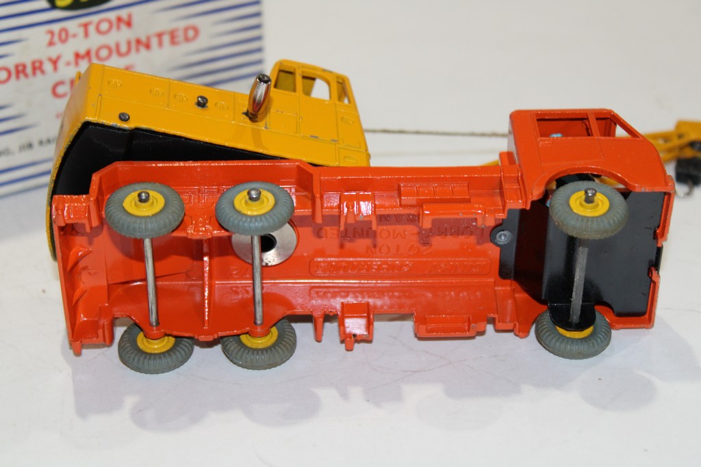 LORRY-MOUNTED CRANE 20-TONNES "COLES" 1955 DINKY TOYS 1/50°