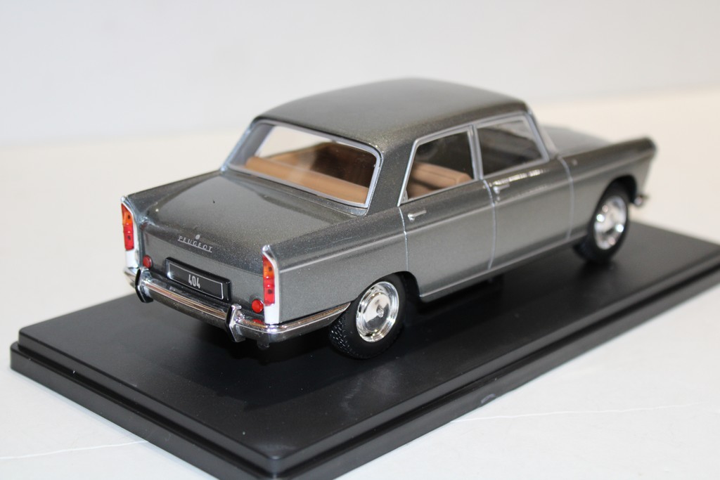 PEUGEOT 404 1962 WHITE BOX 1/24°