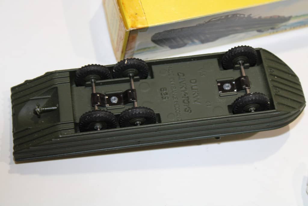 CAMION AMPHIBIE MILITAIRE DUKW 1943 DINKY TOYS 1/50°