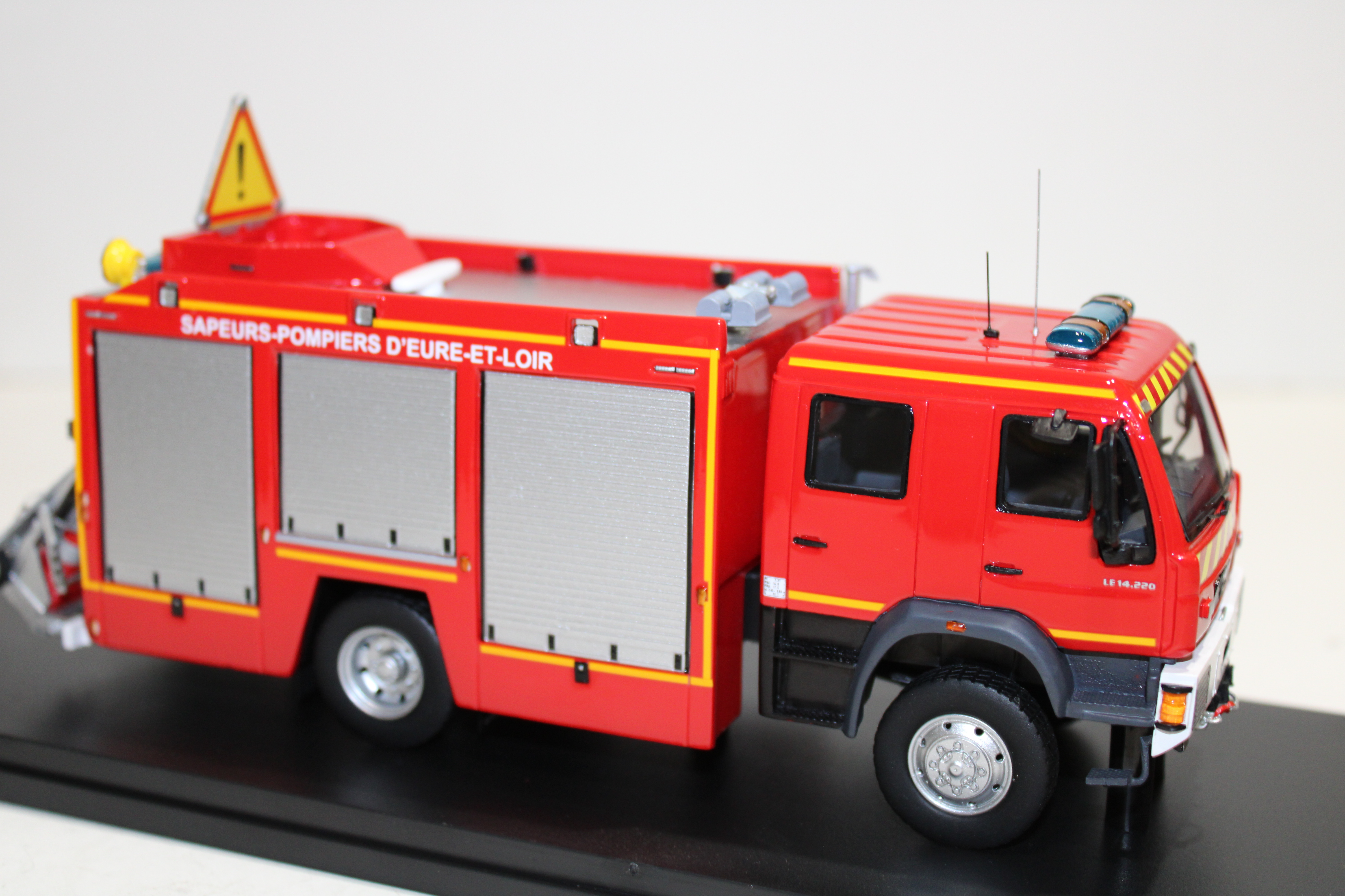 MAN LE 14.220 BEMAEX FSR SDIS "28 - EURE-ET-LOIR" YELLOW MARKING - ALERTE 1/43