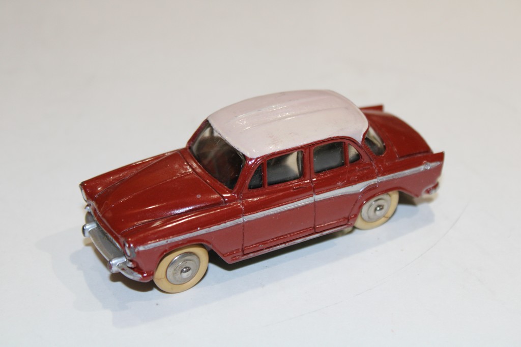 SIMCA ARONDE MARRON 1951 DINKY TOYS 1/43°