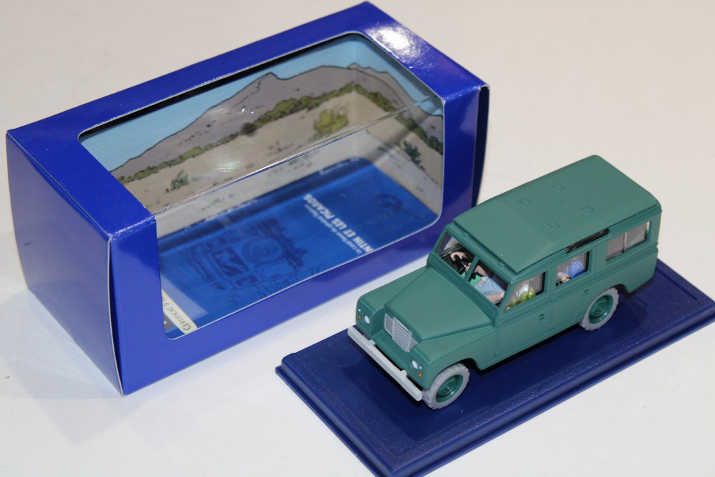 LE LAND ROVER DU GENERAL TAPIOCA DE TINTIN ET LES PICAROS TINTIN 1/43°
