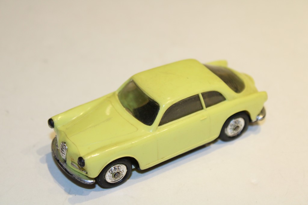 ALFA ROMEO GIULIETTA SPRINT 1300 JAUNE 1955 NOREV 1/43°
