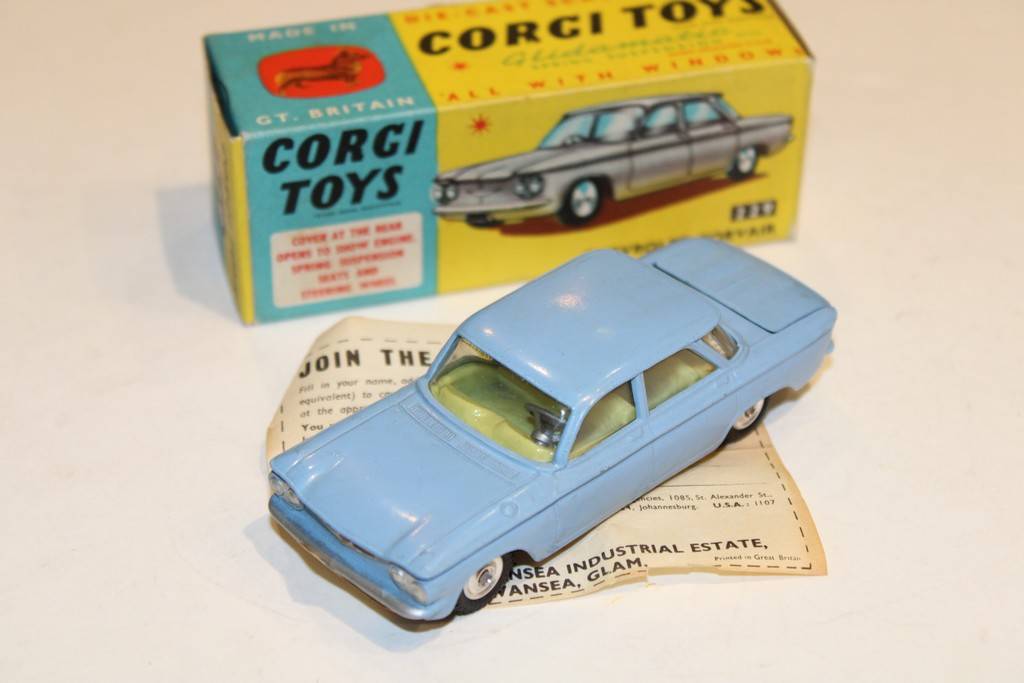 CHEVROLET CORVAIR CORGI TOYS 1/43°