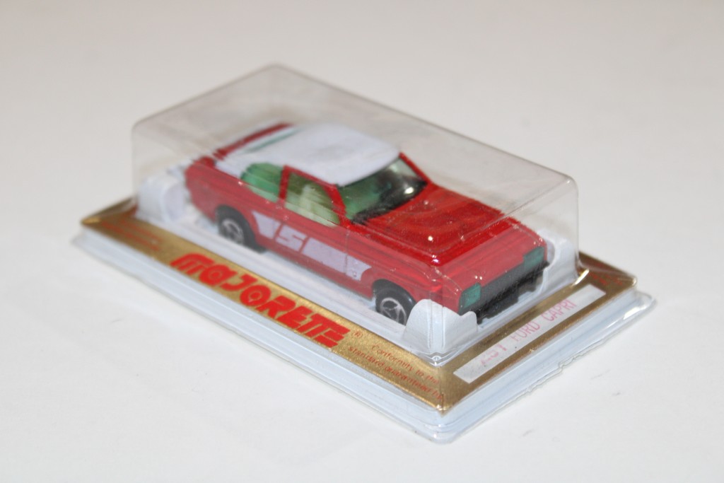 FORD CAPRI ROUGE MAJORETTE 1/64°