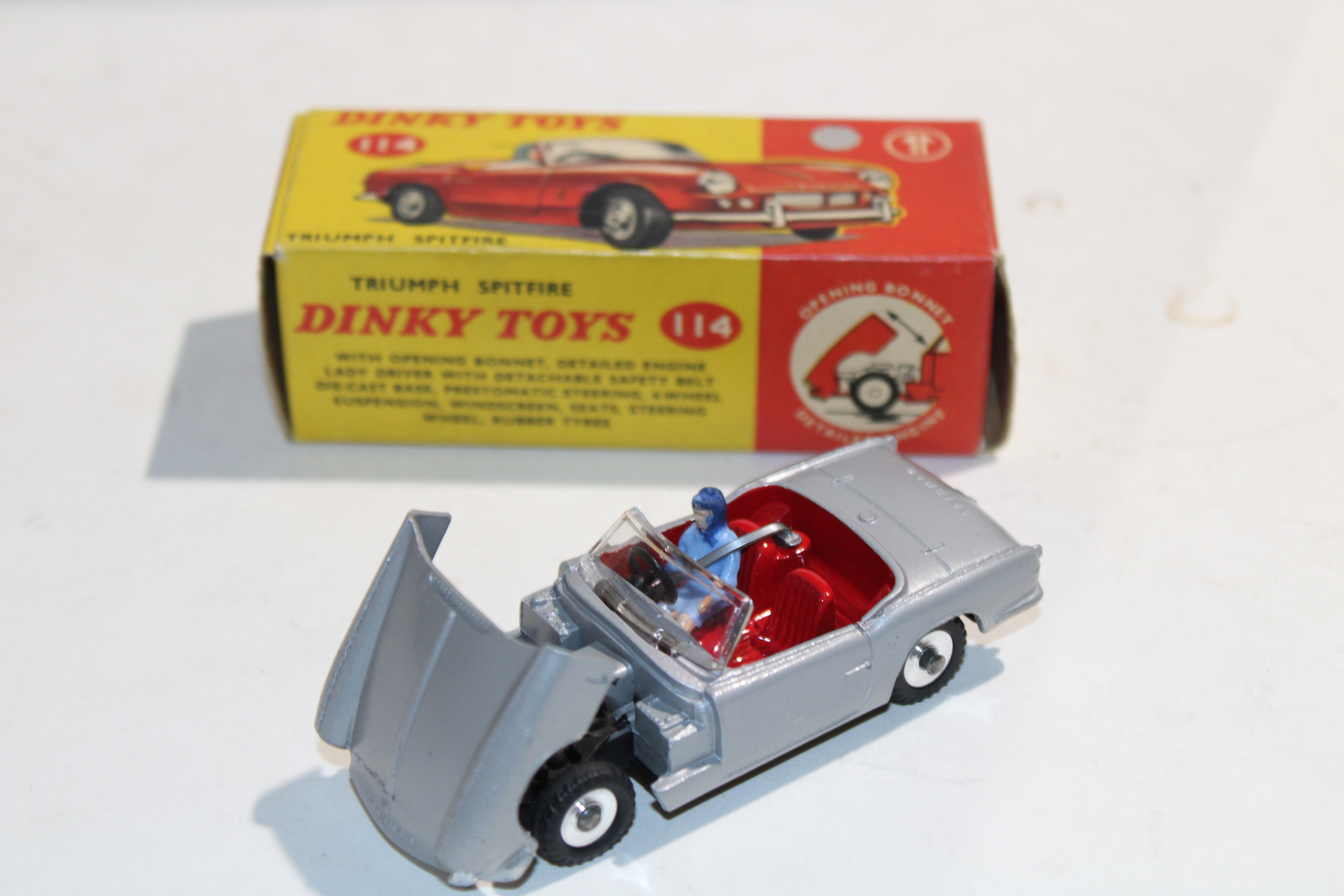 Triumph Spitfire Dinky Toys 1/43°