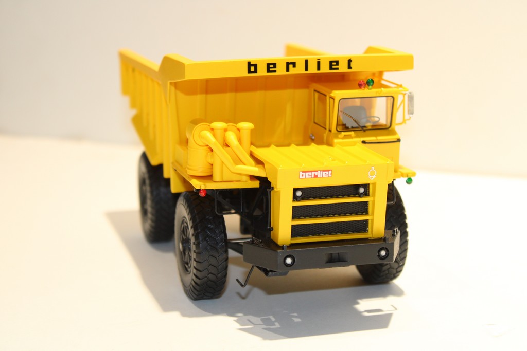 PRÉ-CO BERLIET T45 MINIATURES LYON 1/43°