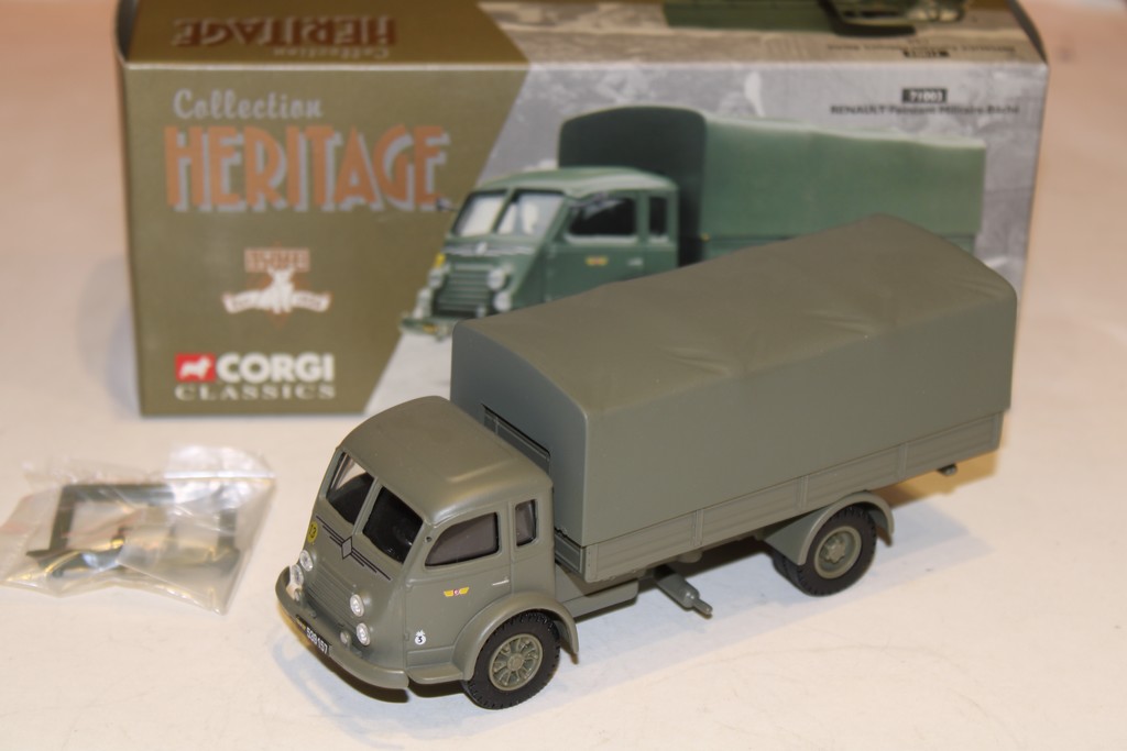 RENAULT FAINEANT MILITAIRE BACAHE 1/50 COLLECTION HERITAGE CORGI CLASSIC