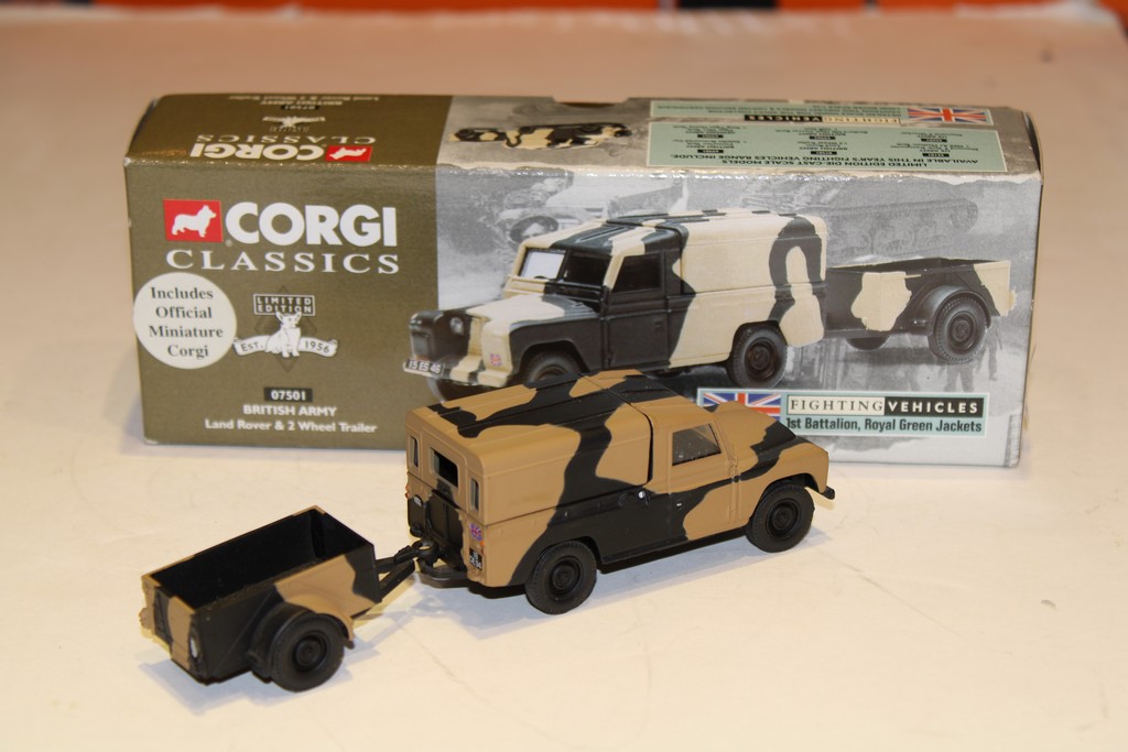 BRITISH ARMY LAND ROVER & 2WHEEL ARMY CORGI CLASSIC 1/50