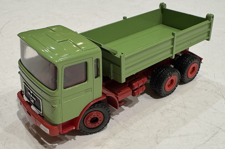 MAN CONRAD 1/50