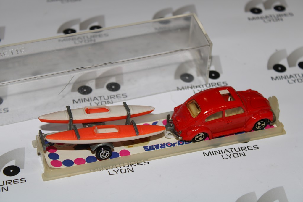VOLKSWAGEN COX ROUGE + KAYAK MAJORETTE 203 1/64