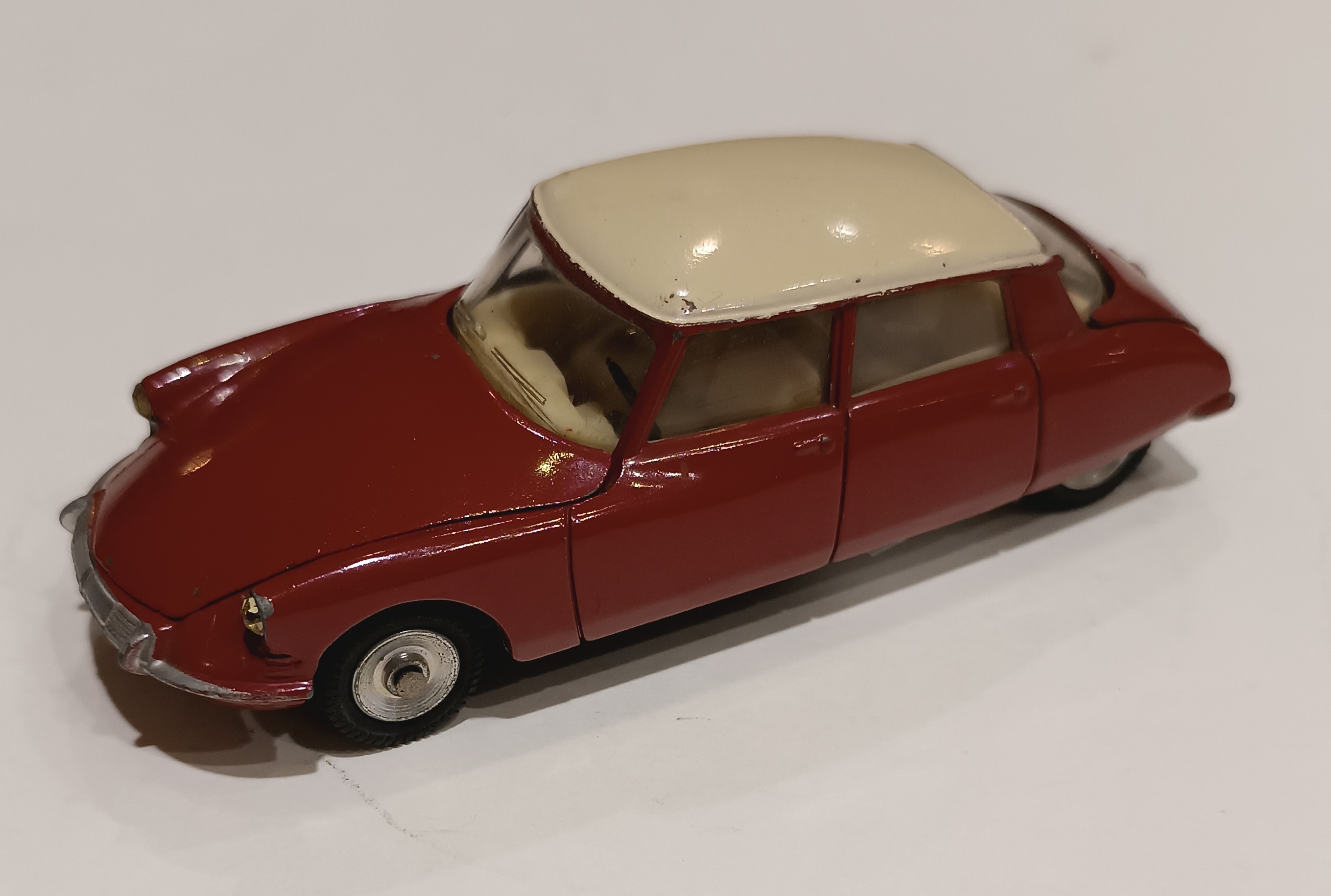 Citroën DS19 Dinky Toys 1/43