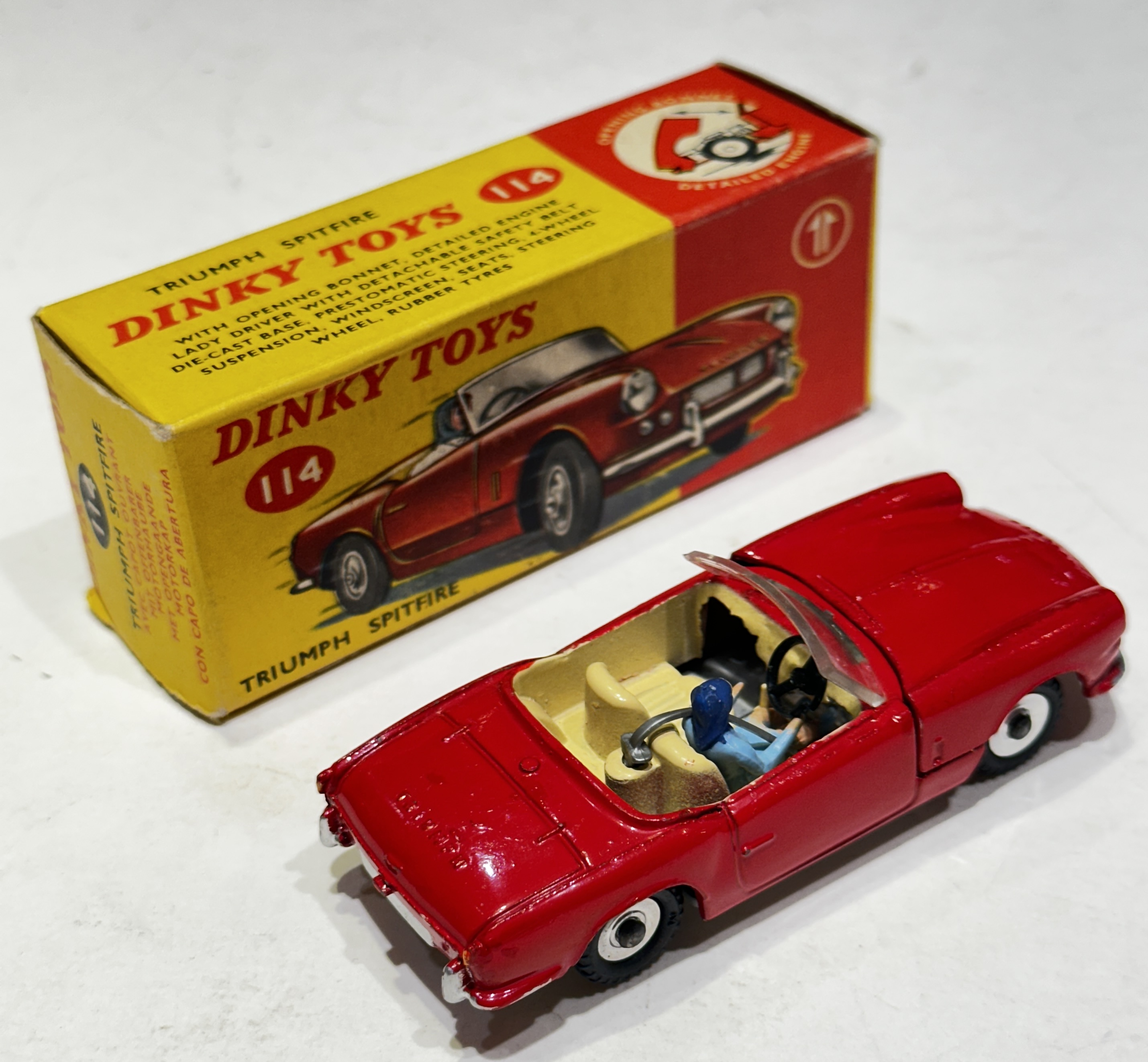 TRIUMPH SPITFIRE DINKY 1/43
