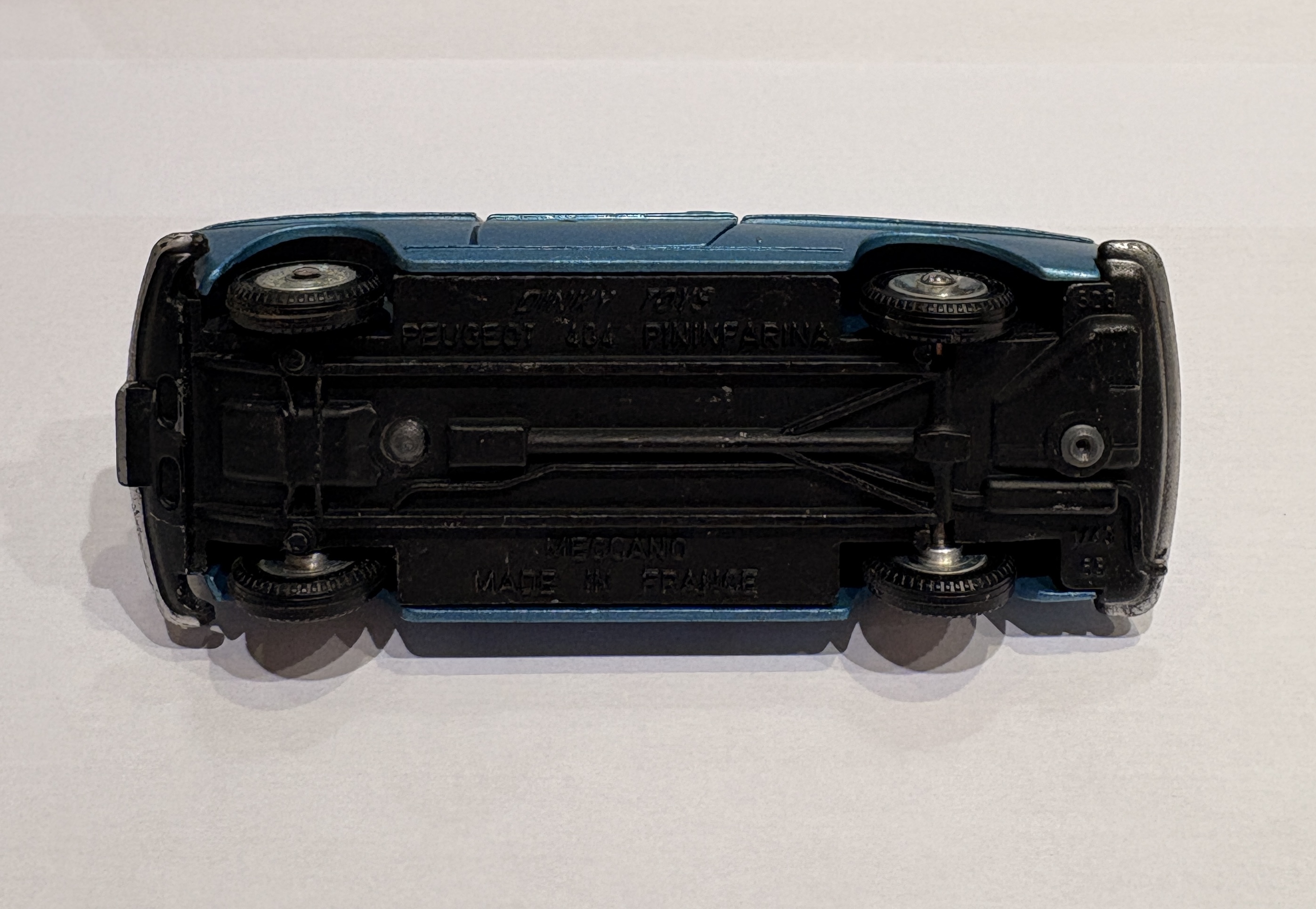 PEUGEOT 404 PININFARINA DINKY TOYS 1/43