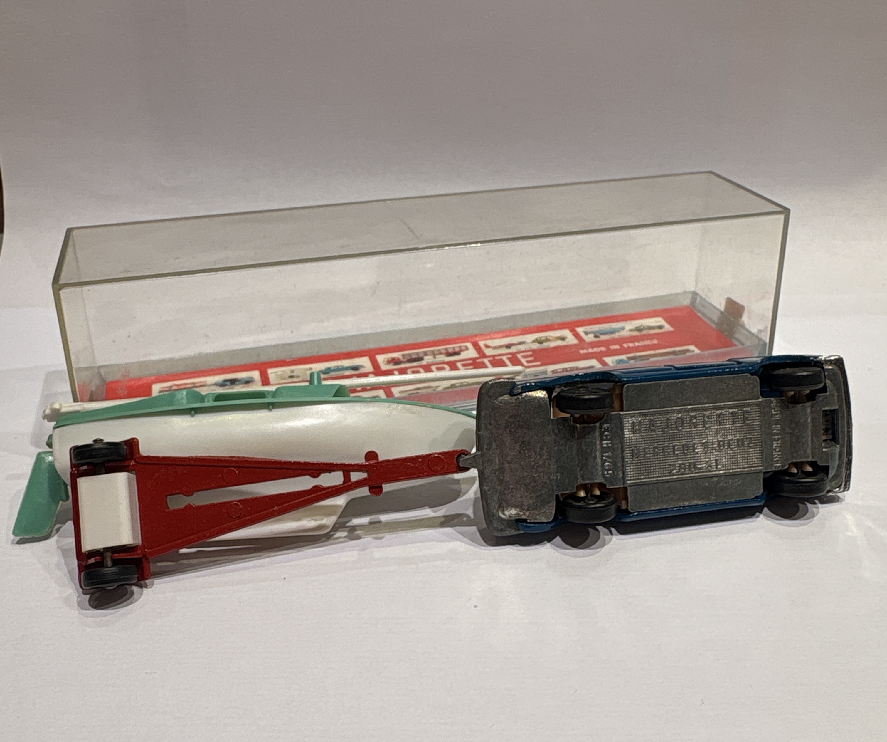 MERCEDES-BENZ 208 SE MAJORETTE 1/64