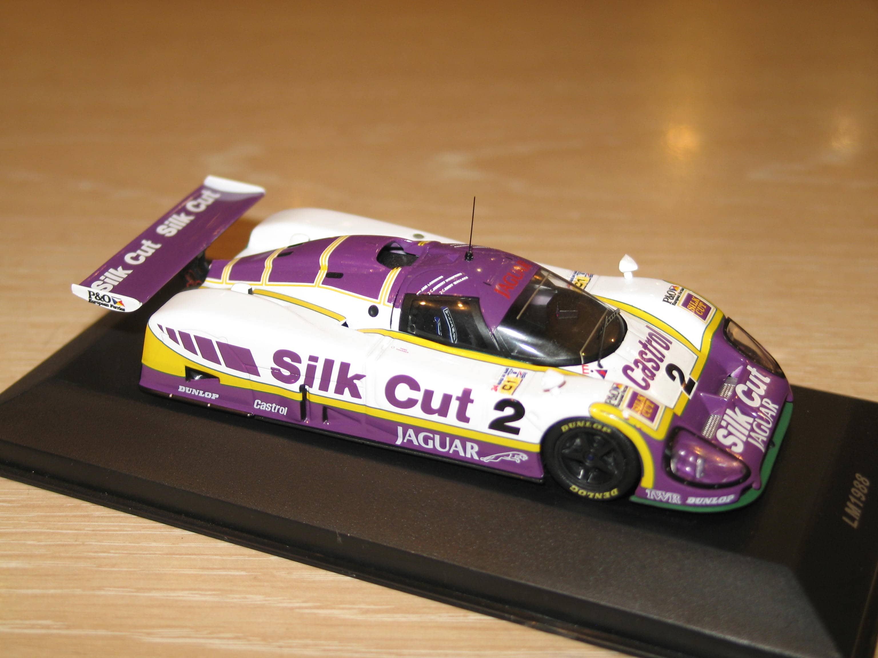 JAGUAR XJR-9 VQ LE MANS 1988 IXO 1/43°