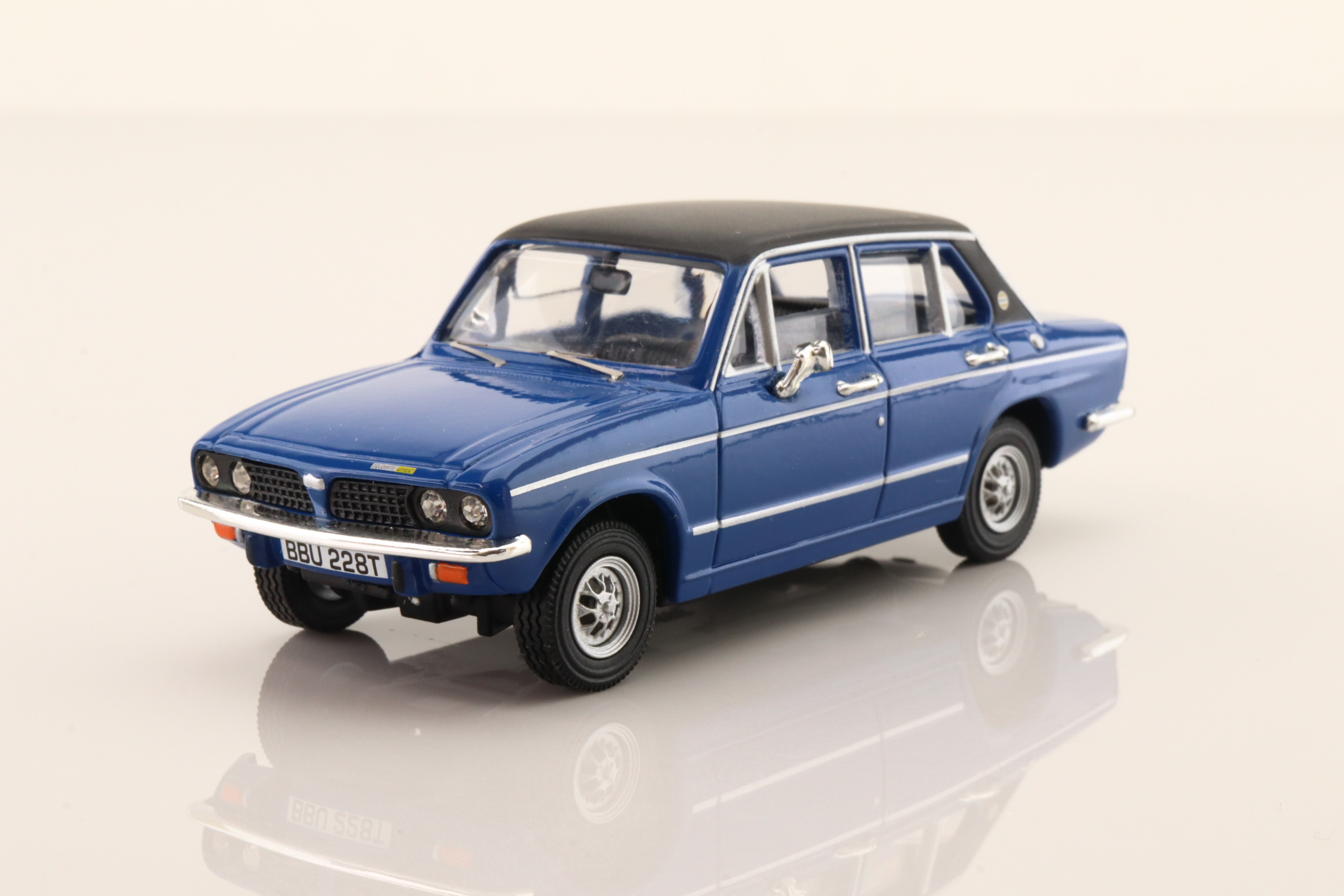 TRIUMPH DOLOMITE SPRINT BLUE VANGUARDS 1/43°
