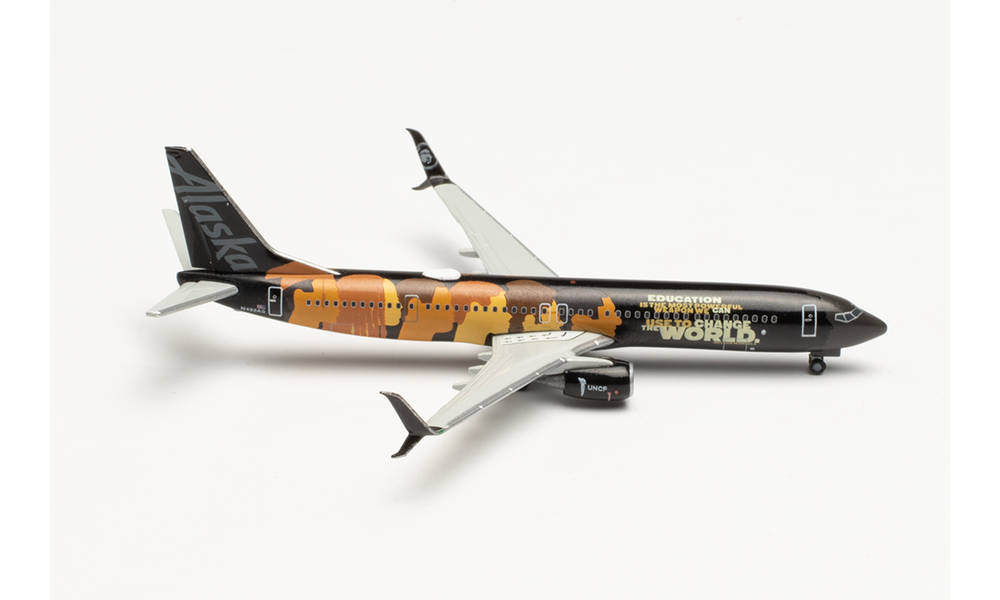 BOEING 737-900 "OUR COMMITMENT" ALASKA AIRLINES HERPA 1/500°