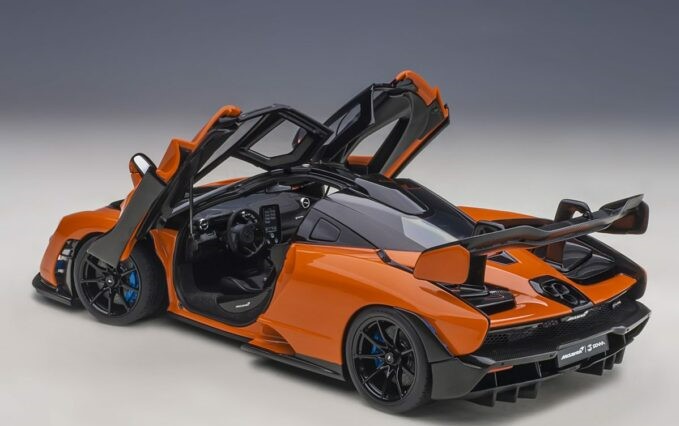 MCLAREN SENNA MIRA/ORANGE 2020 AUTO ART 1/18°