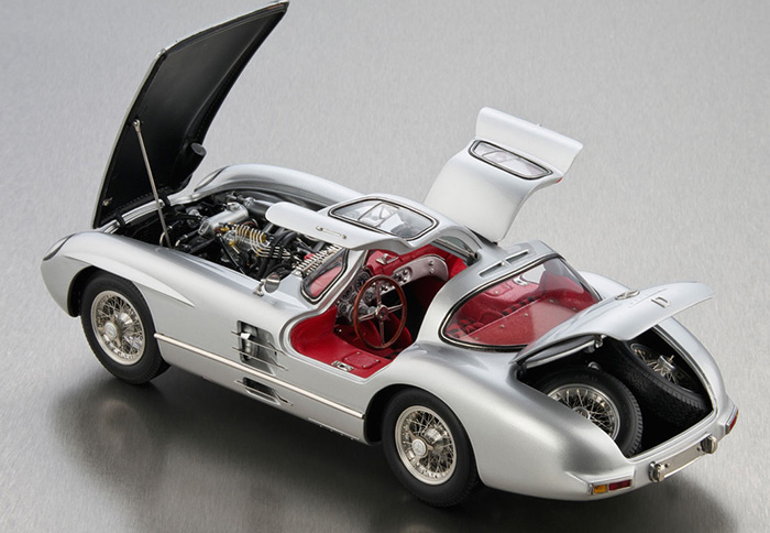 MERCEDES-BENZ 300 SLR 1955 UHLENHAUT COUPE CMC 1/18°