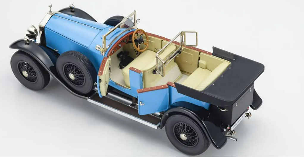 ROLLS-ROYCE PHANTOM 1 BLEU CIEL KYOSHO 1/18°