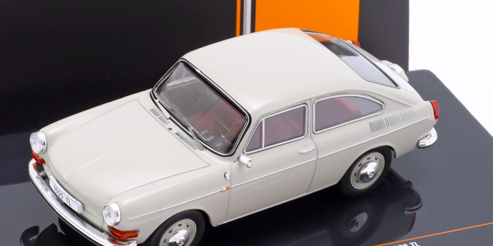 VOLKSWAGEN 1600 TL 1969 - IXO 1/43