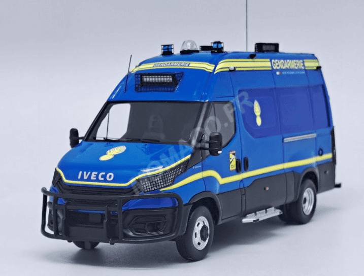IVECO DAILY GRUAU "VMO - VEHICULE DE MAINTIEN DE L'ORDRE" 2022 GENDARMERIE BLEU