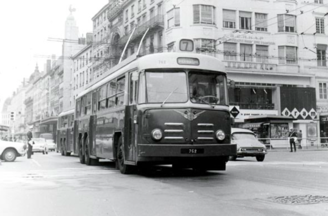 Trolleybus Berliet Vétra VA3 B2 - A Miniatures Lyon exclusive.