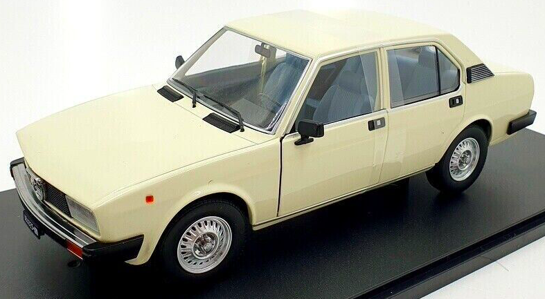 ALFA ROMEO ALFETTA BERLINA 2000L 1978 - MITICA 1/18