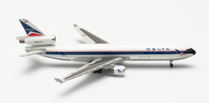 Delta Air Lines McDonnell Douglas MD-11 – N806DE - HERPA 1/500