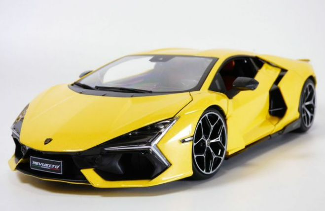 LAMBORGHINI REVUELTO JAUNE MAISTO 1/18°