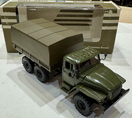 ZIL131B CAMION MILITAIRE BÂCHE NOVOEXPORT 1/43°