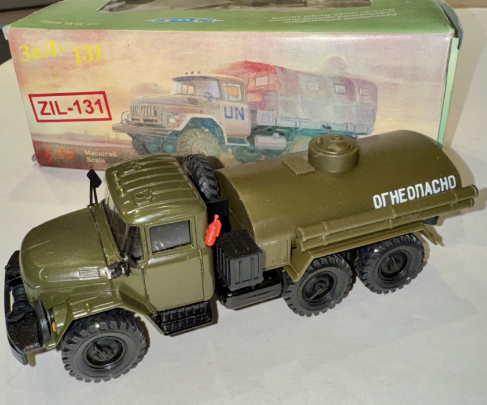 ZIL131C CAMION CITERNE MILITAIRE NOVOEXPORT 1/43°