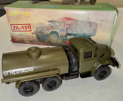 ZIL131C CAMION CITERNE MILITAIRE NOVOEXPORT 1/43°