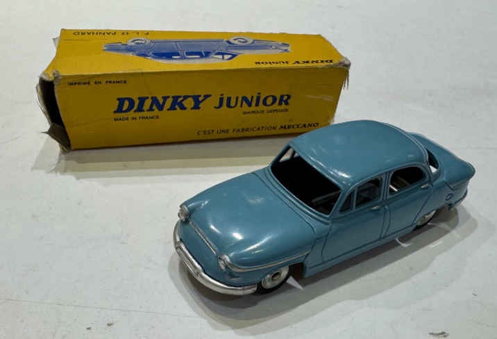 PANHARD PL 17 BLEU DINKY JUNIOR 1/43°