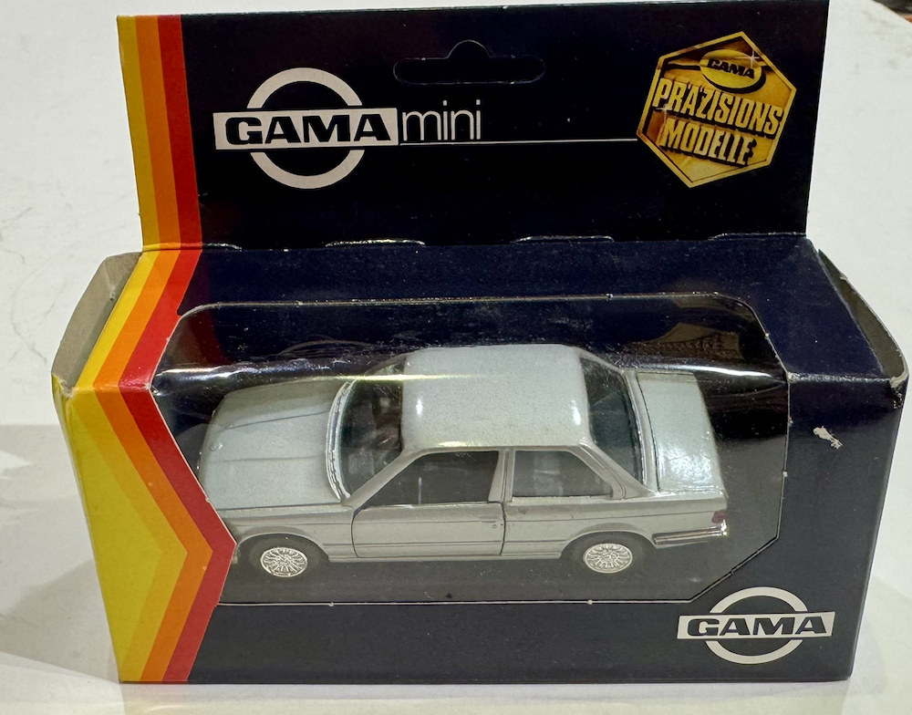 BMW 323i GAMA 1/43°