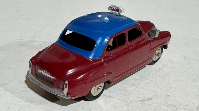 SIMCA 9 ARONDE DINKY TOYS 1/43°