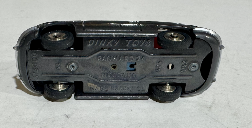 PANHARD 24 DINKY TOYS 1/43°