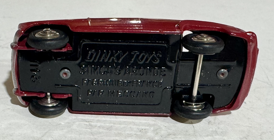 SIMCA 9 ARONDE DINKY TOYS 1/43°