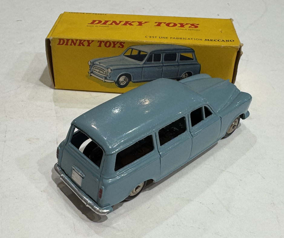 PEUGEOT 403 FAMILIALE DINKY TOYS 1/43°