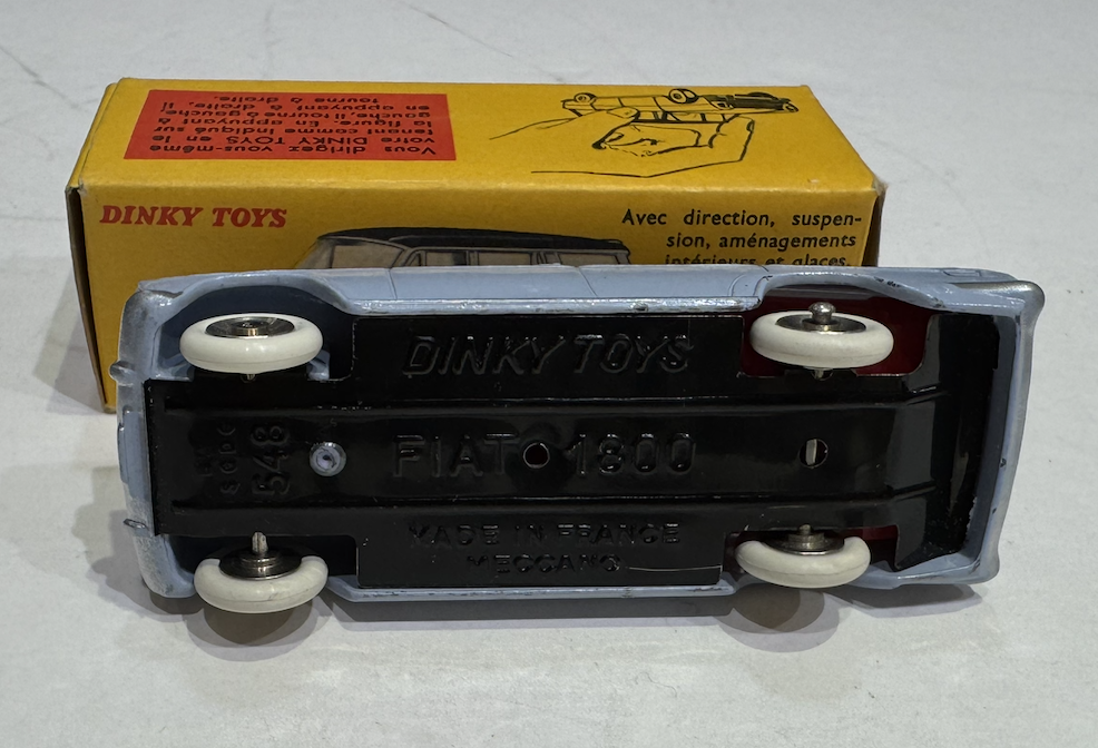 FIAT 1800 FAMILIALE DINKY TOYS 1/43°