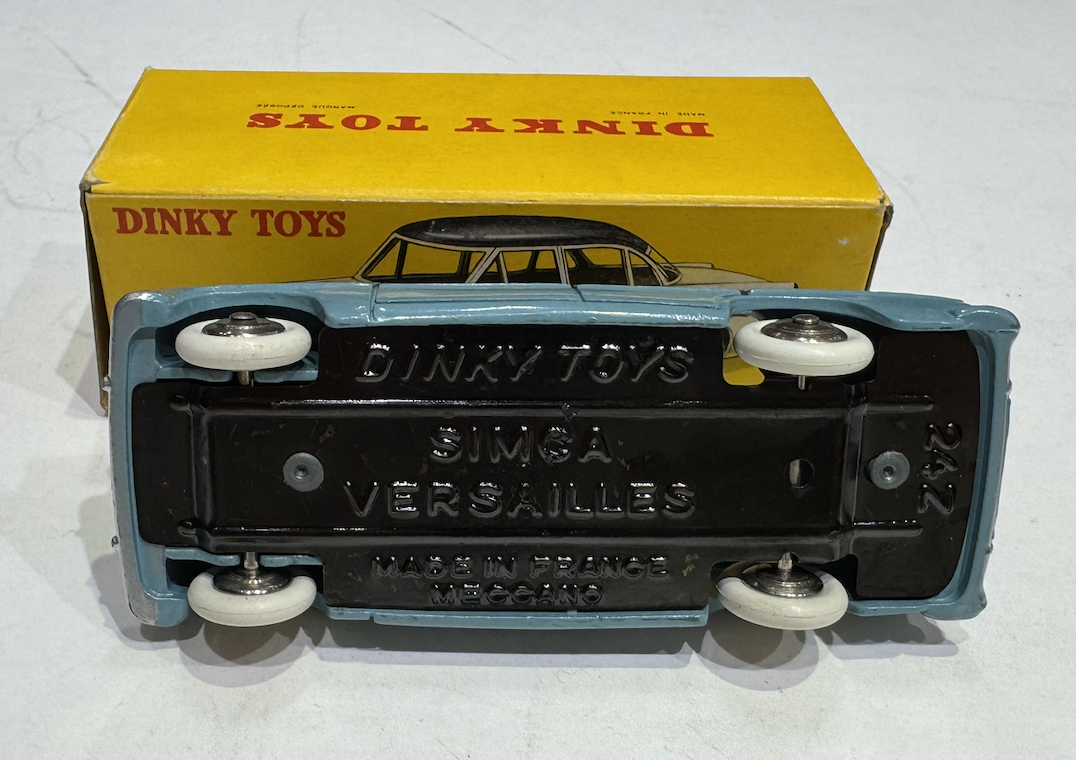 SIMCA VERSAILLES DINKY TOYS 1/43°
