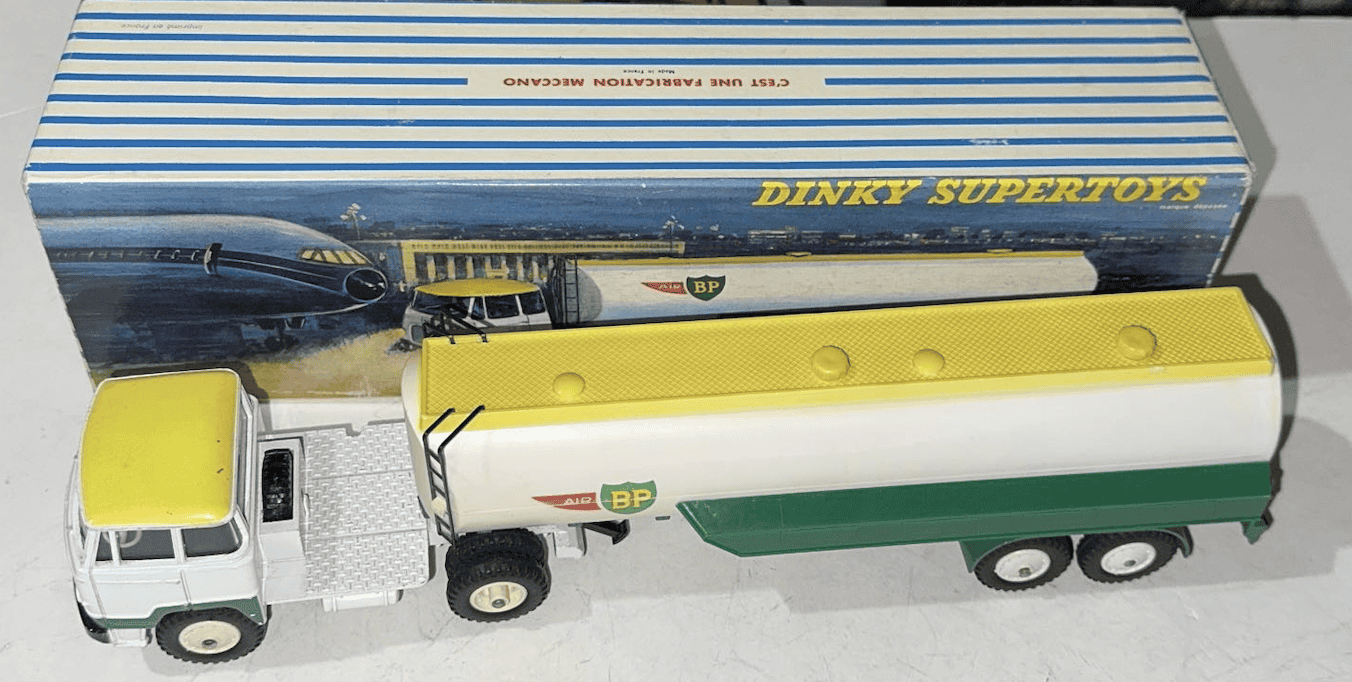 Dinky Toys - 1:43 - Tracteur Unic avec Semi-Remorque ref