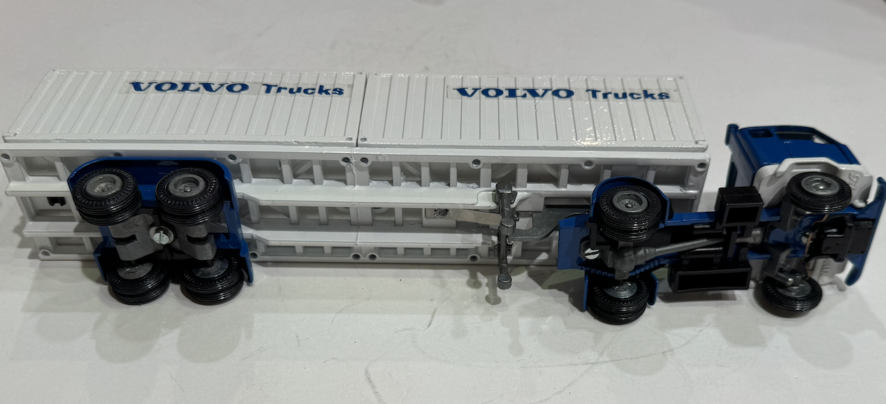 VOLVO TRUCK HOLLAND TEKNO 1/43°
