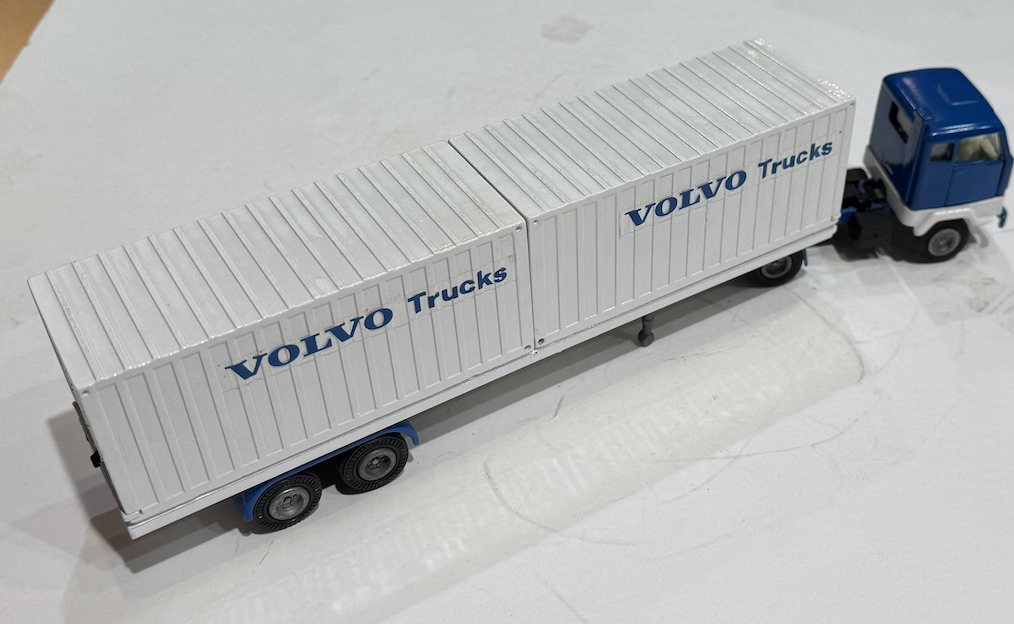 VOLVO TRUCK HOLLAND TEKNO 1/43°
