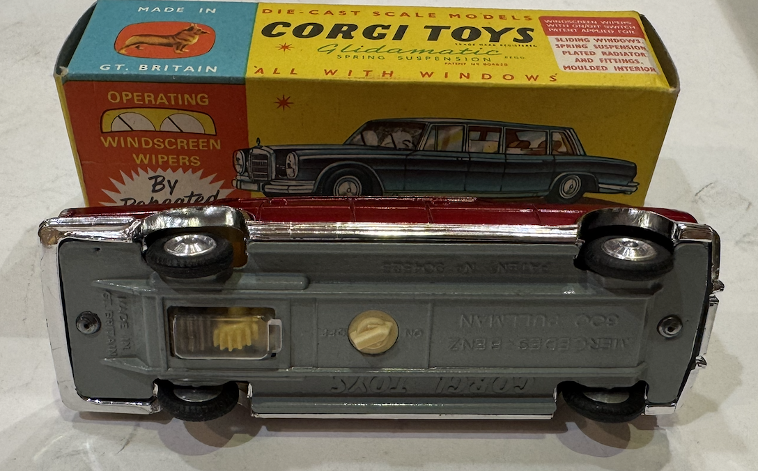 MERCEDES 600 PULLMAN COGI 1/43°