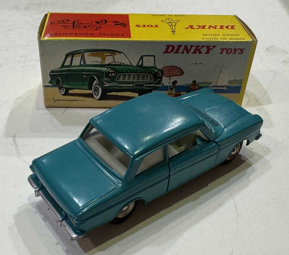 FORD TAUNUS 12 M DINKY TOYS 1/43°